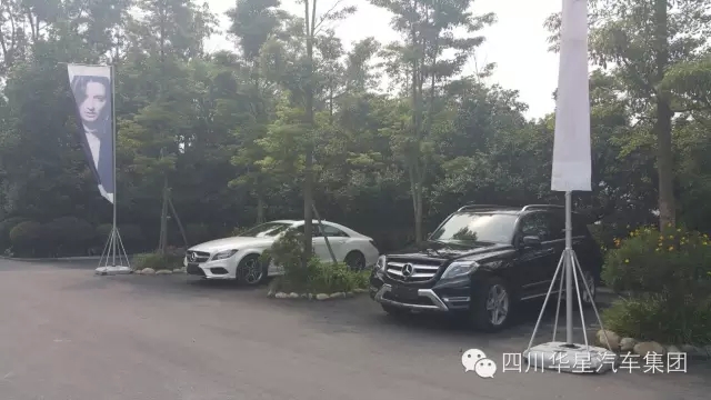 世界超模巅峰对决 官方指定座驾车影相随_腾凯融资租赁