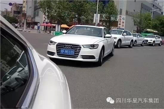 世界超模巅峰对决 官方指定座驾车影相随_腾凯融资租赁