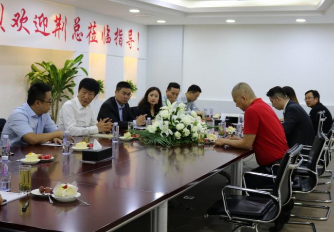 一汽-大众奥迪销售事业部执行副总经理荆青春先生到访四川华星名仕奥迪_腾凯融资租赁